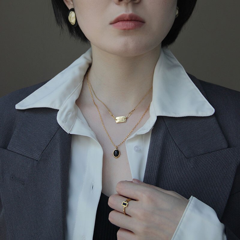 Vela Minimal Clavicle Chain Necklace — view 4