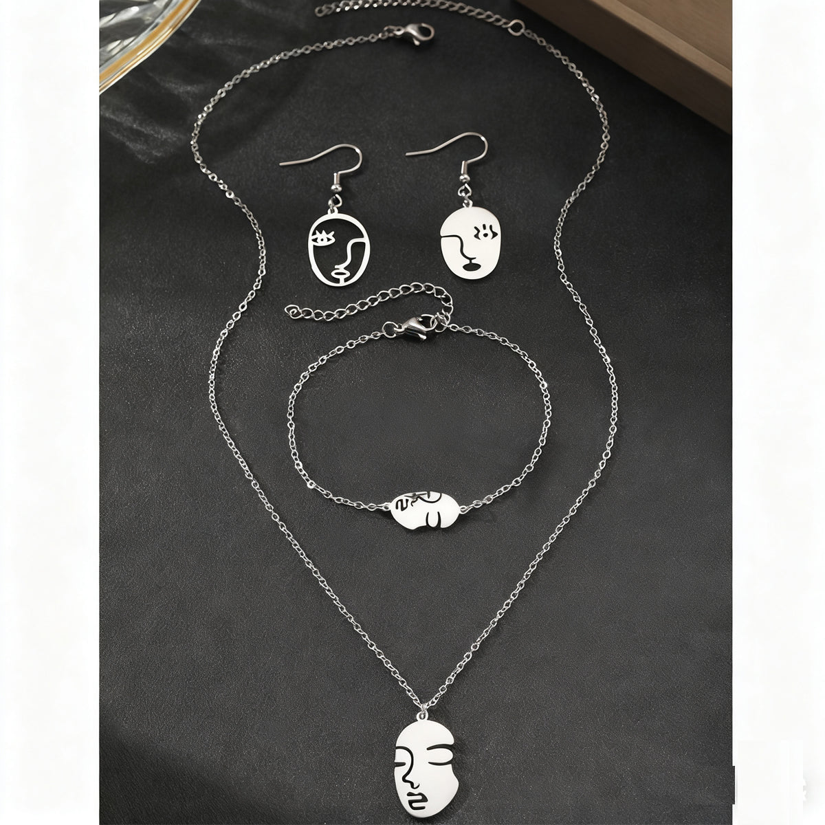 Musa Abstract Face Jewelry Set — view 3