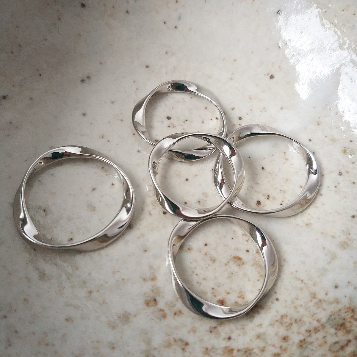 Maia Möbius Twist Ring — view 6
