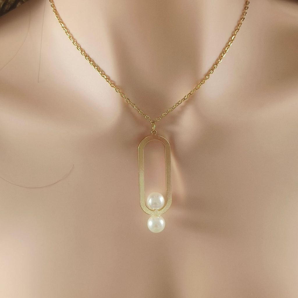 Sole Oval Pearl Pendant Necklace — view 10