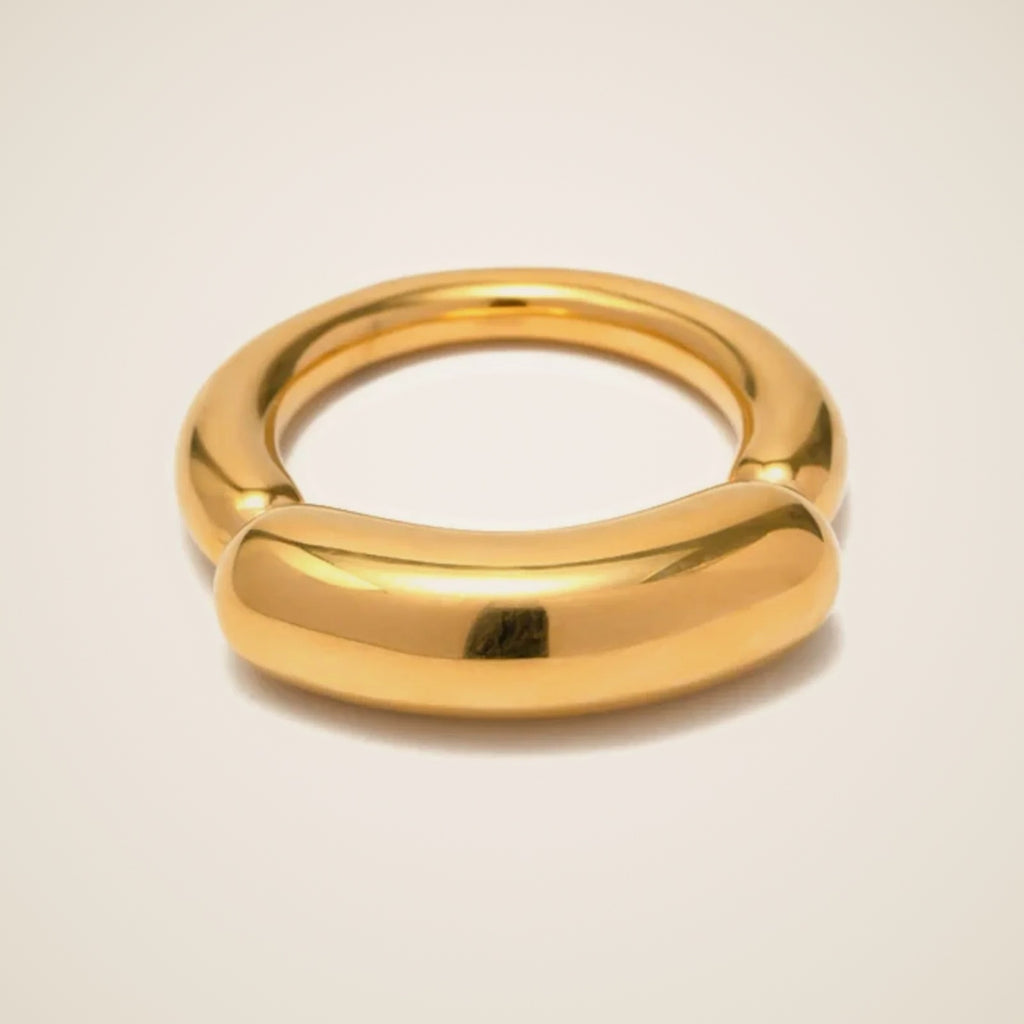 Arco Twist Ring — view 1