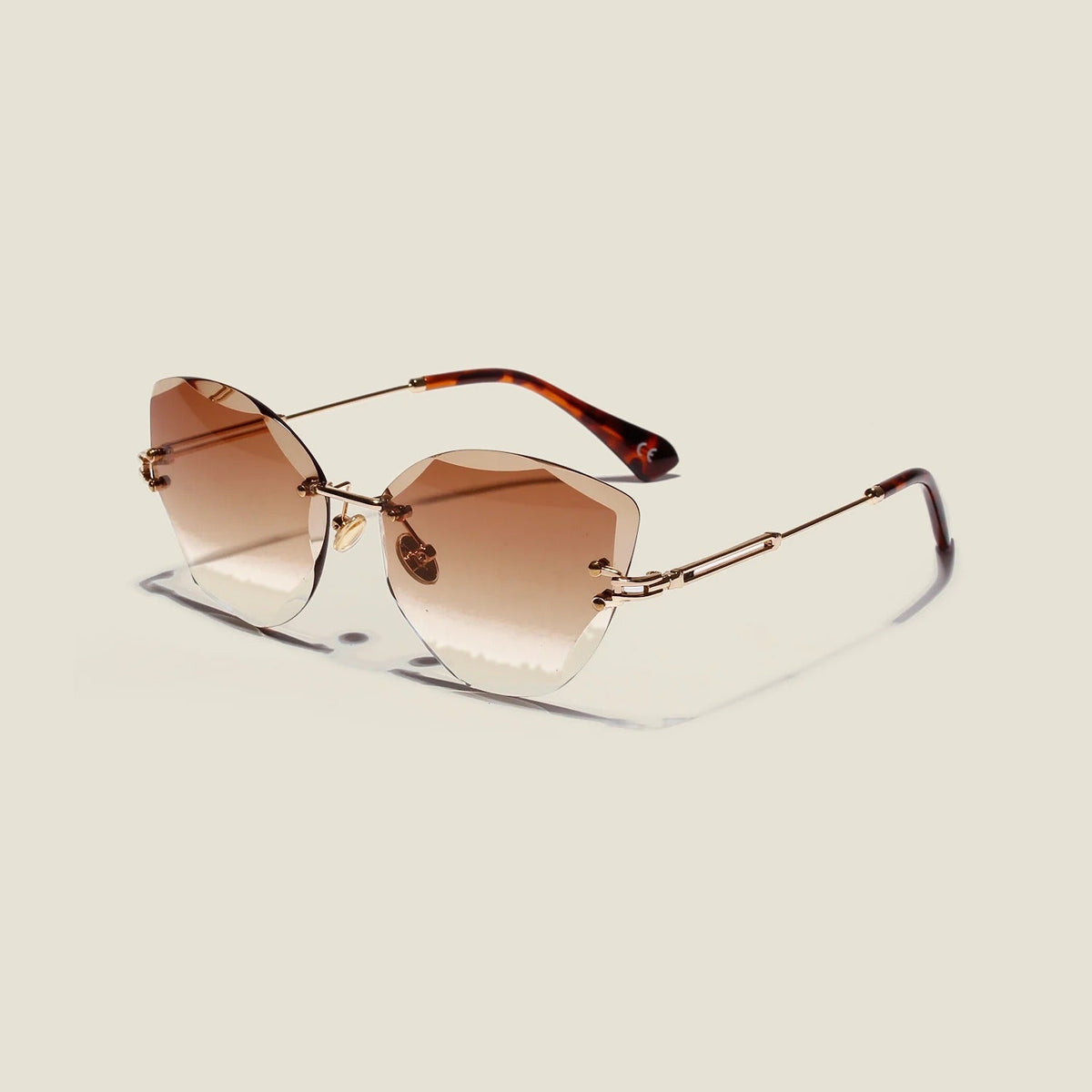 Facettierte Cat-Eye-Sonnenbrille Faye — Ansicht 2